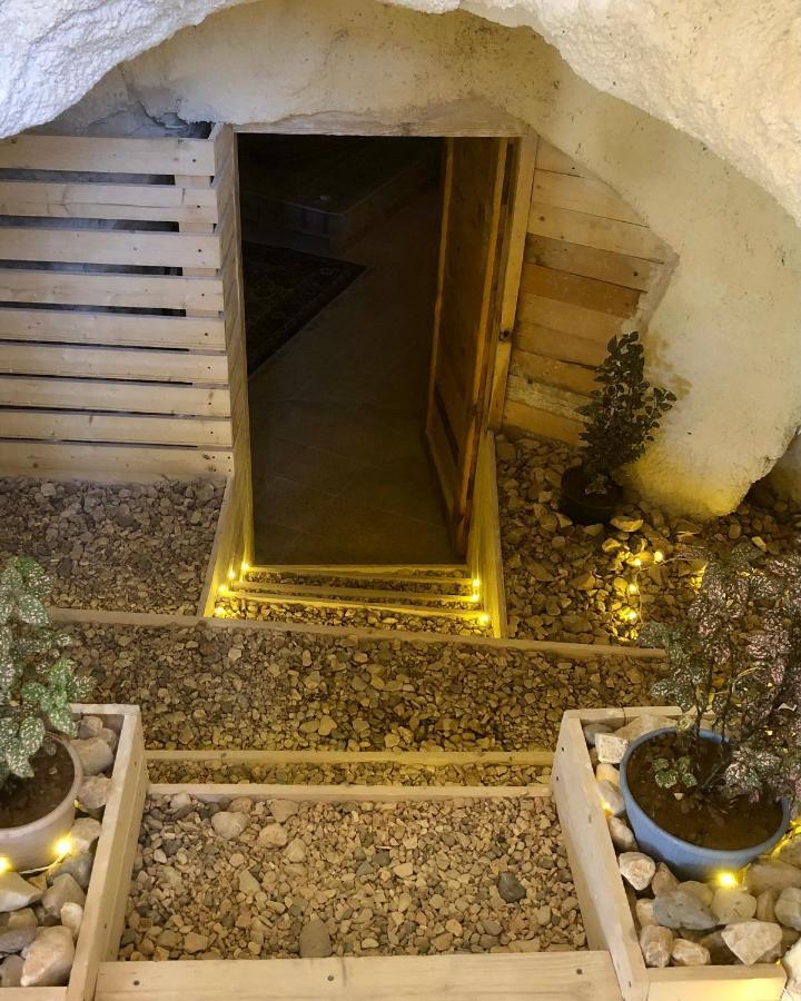 7 Caves Hotel Al Jāyah Extérieur photo