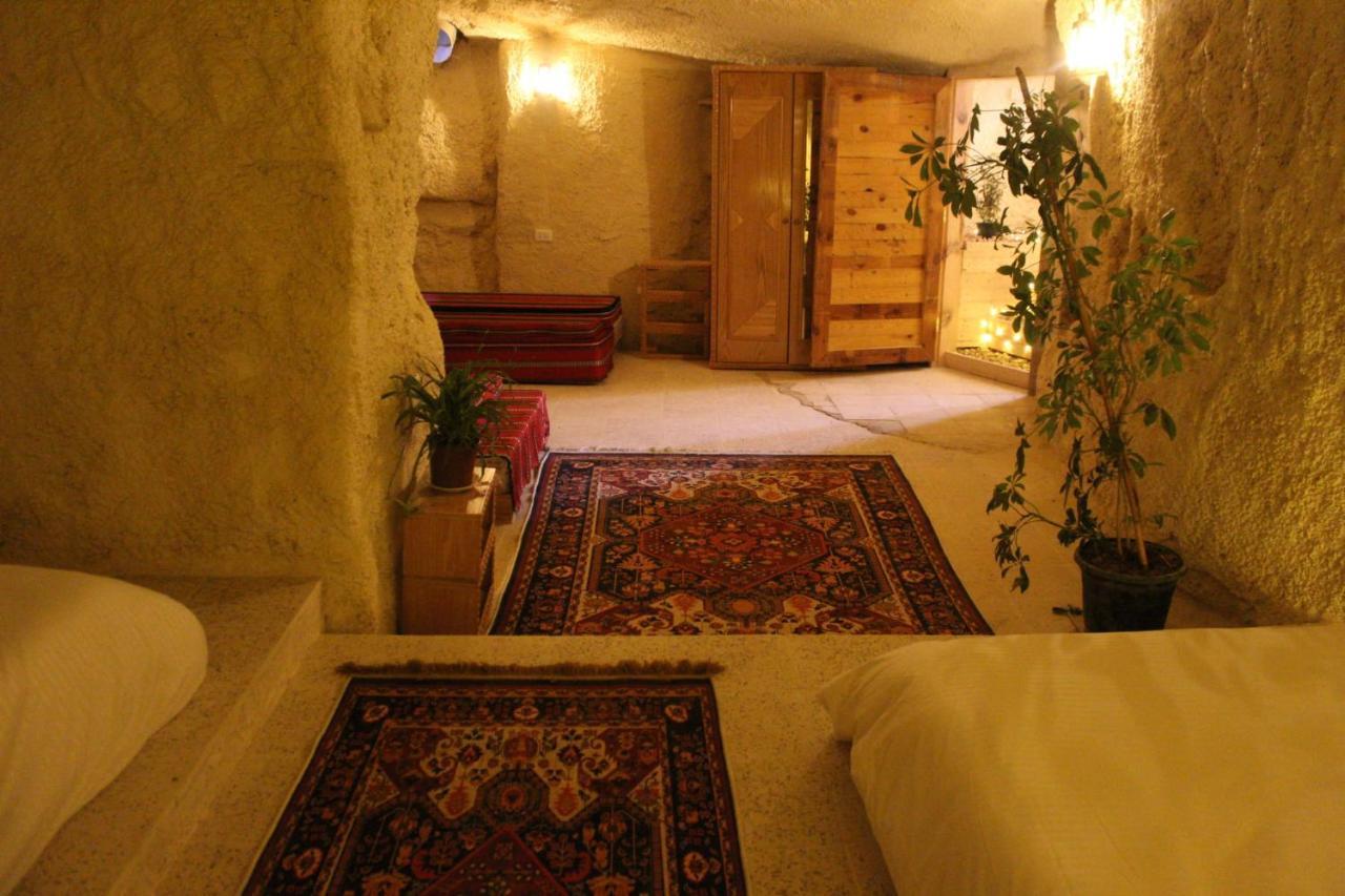 7 Caves Hotel Al Jāyah Extérieur photo