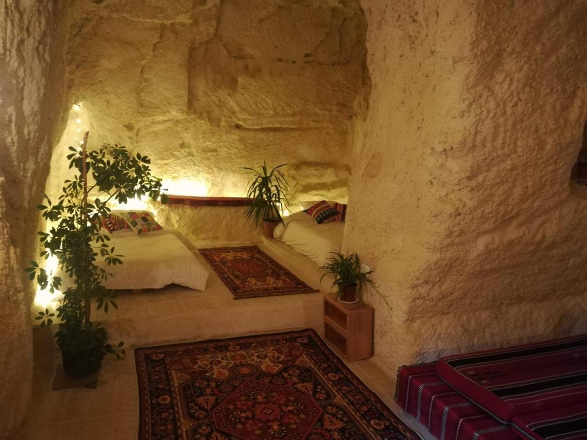 7 Caves Hotel Al Jāyah Extérieur photo