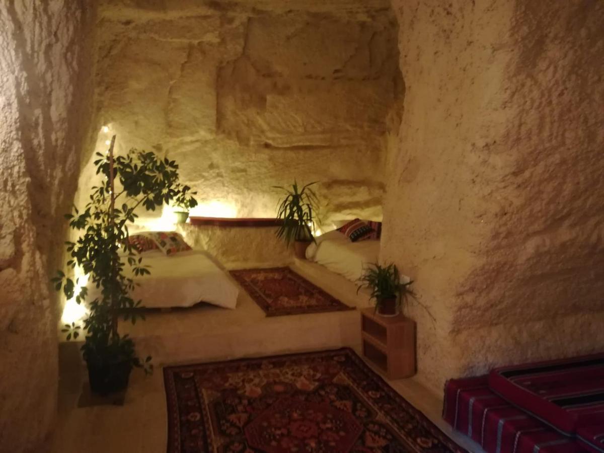 7 Caves Hotel Al Jāyah Extérieur photo