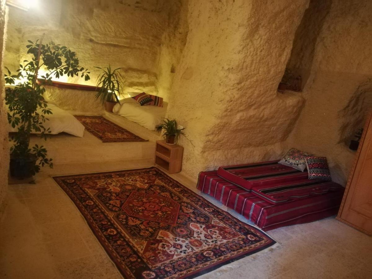 7 Caves Hotel Al Jāyah Extérieur photo
