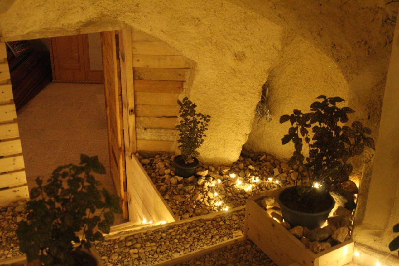 7 Caves Hotel Al Jāyah Extérieur photo