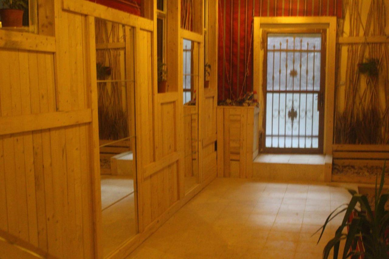 7 Caves Hotel Al Jāyah Extérieur photo
