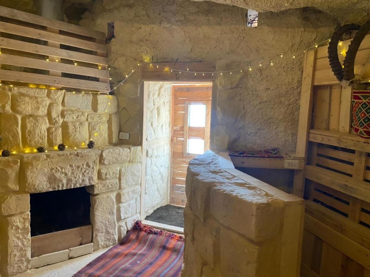7 Caves Hotel Al Jāyah Extérieur photo