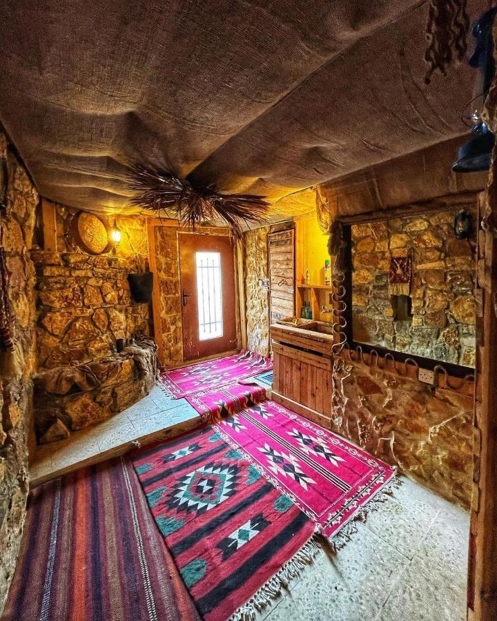 7 Caves Hotel Al Jāyah Extérieur photo