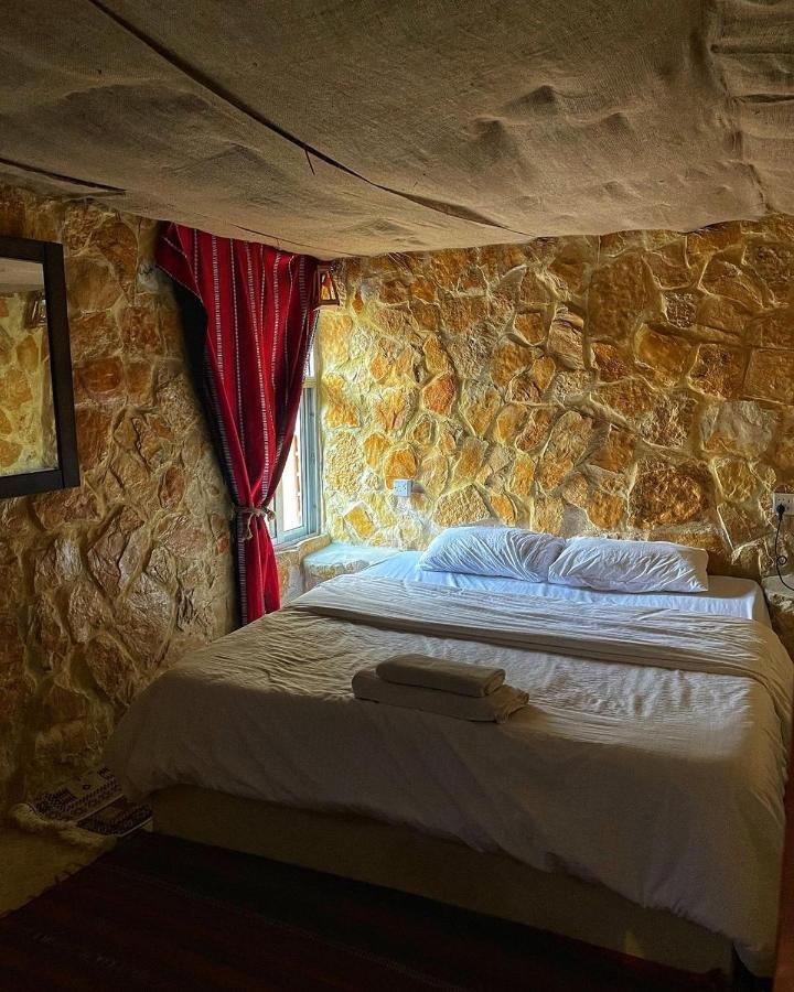 7 Caves Hotel Al Jāyah Extérieur photo
