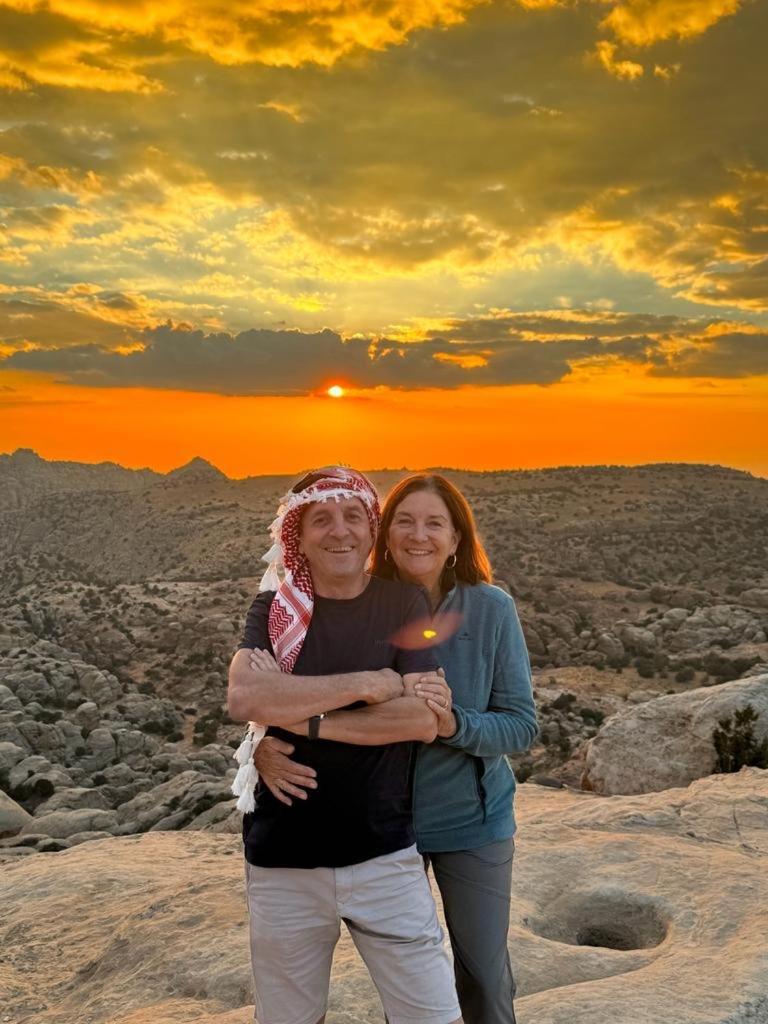 7 Caves Hotel Al Jāyah Extérieur photo
